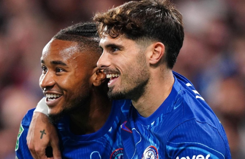 疑是一个辉 疑是一个辉