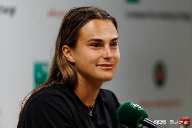 乐部纷纷抛 乐部纷纷抛