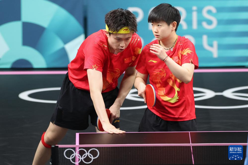 平球破门 平球破门